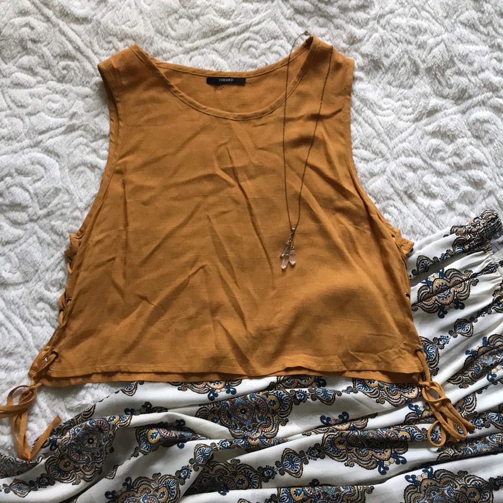Crop top